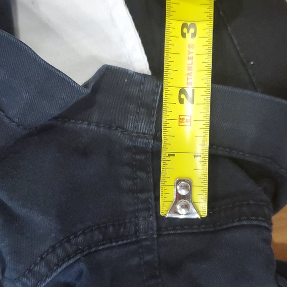 Short shorts! - Picture 6 of 6